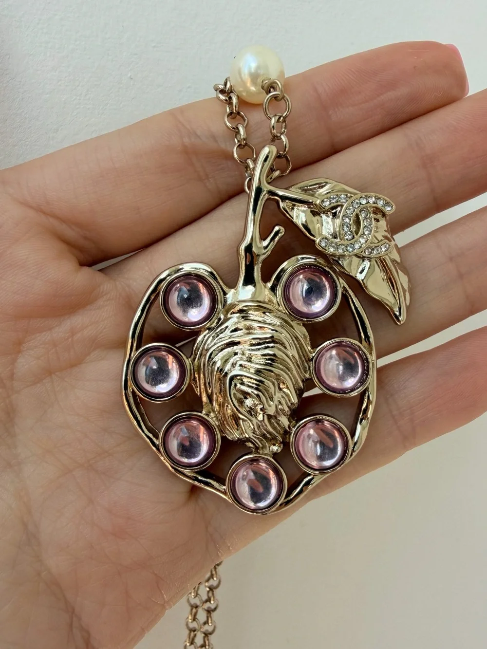CHANEL Pendant Necklace with Pink Crystal Accents🌸